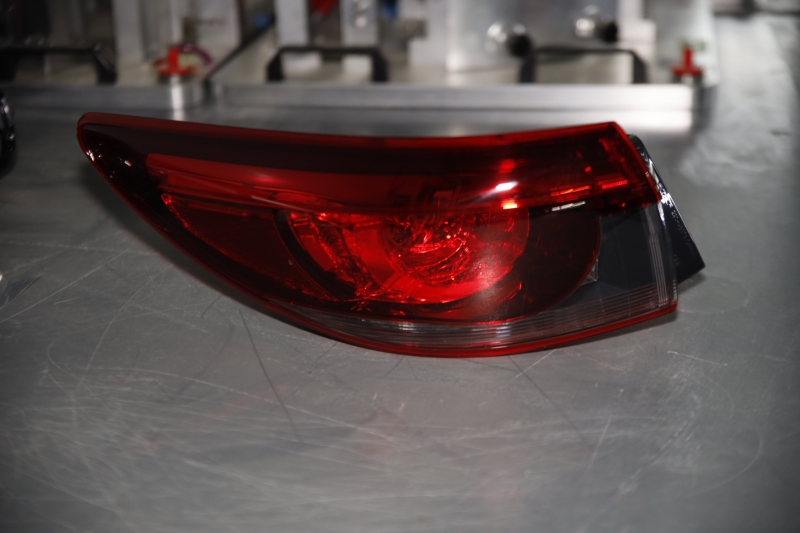 J71FL后灯A（一汽马自达-阿特兹）